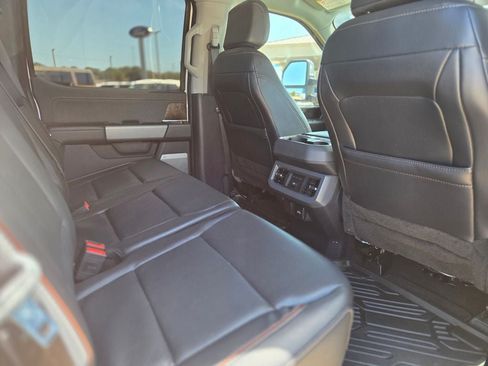 Used 2024 Ford F250 Lariat w/ Chrome Package AWD/4WD image 11