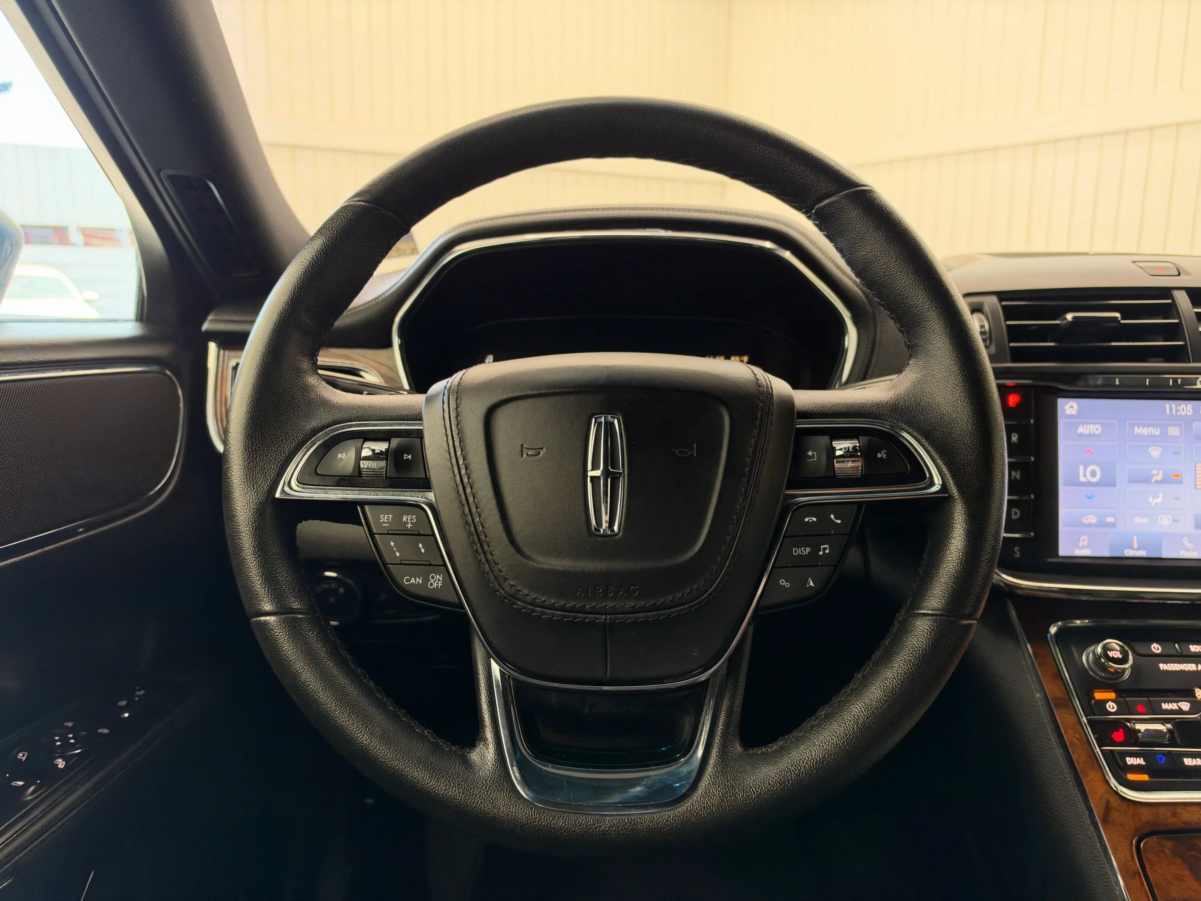 Used 2020 Lincoln Continental FWD image 19