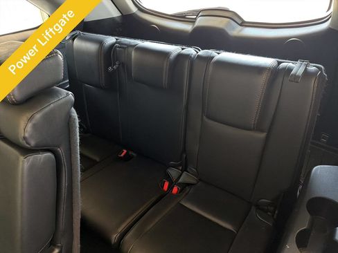 Used 2017 Toyota Highlander Limited Platinum AWD/4WD image 12