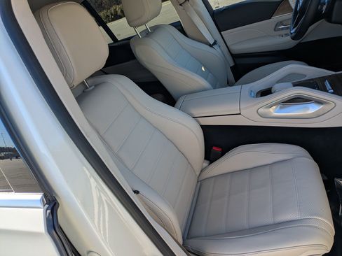 Used 2024 Mercedes-Benz GLE 450 4MATIC image 30