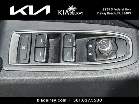 Used 2023 Subaru Ascent Limited AWD/4WD image 16