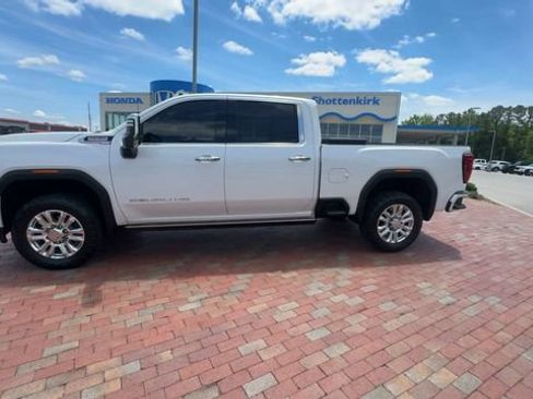 Used 2021 GMC Sierra 2500 Denali w/ Denali Ultimate Package AWD/4WD image 7