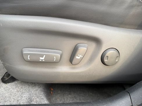 Used 2014 Toyota Prius Four FWD image 22