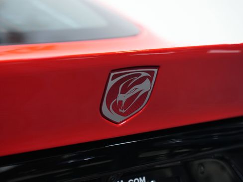 Used 2013 SRT Viper GTS w/ GTS Laguna Interior Pkg image 19