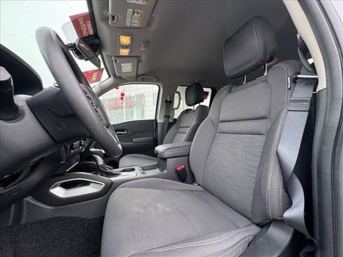 Certified 2024 Nissan Frontier SV image 15