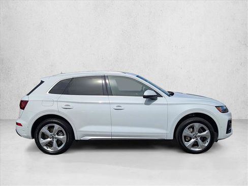 Used 2021 Audi Q5 Prestige w/ Prestige Package AWD/4WD image 4