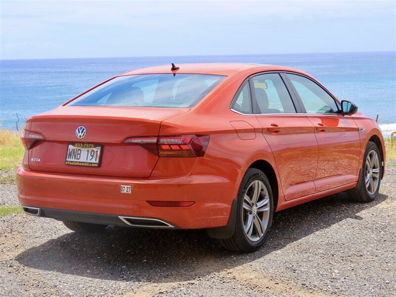 Used 2019 Volkswagen Jetta R-Line w/ R-Line Cold Weather Package FWD image 6