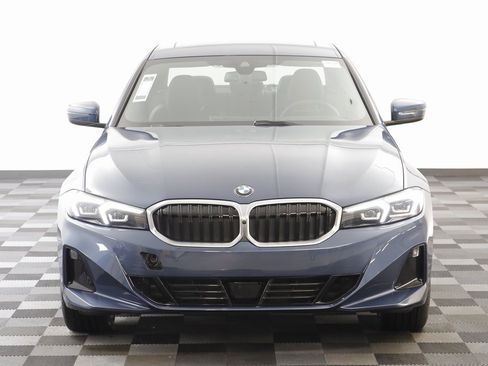 Certified 2025 BMW 330i xDrive Sedan image 23