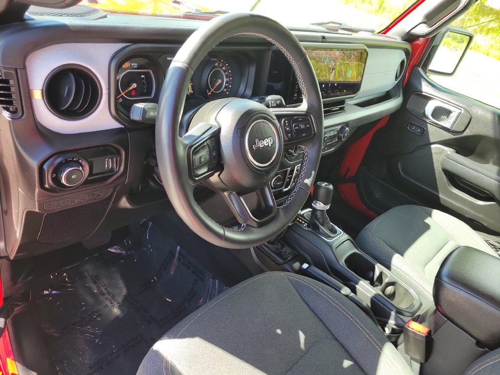 Used 2025 Jeep Wrangler Unlimited Sport AWD/4WD image 7