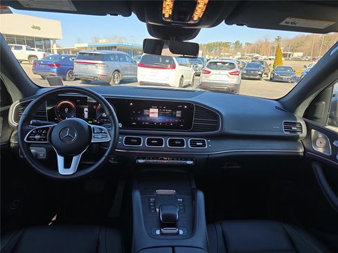 Used 2021 Mercedes-Benz GLS 450 4MATIC image 18