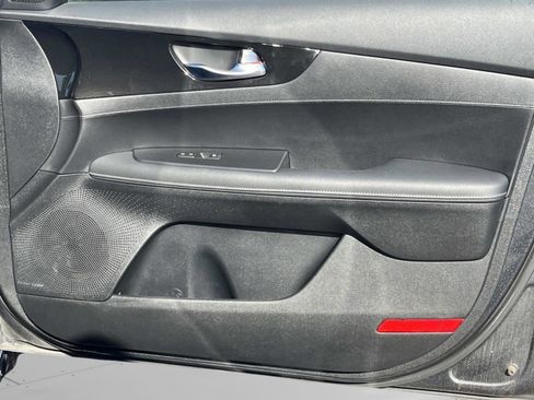 Used 2024 Kia Forte GT-Line w/ GT-Line Premium Package image 22