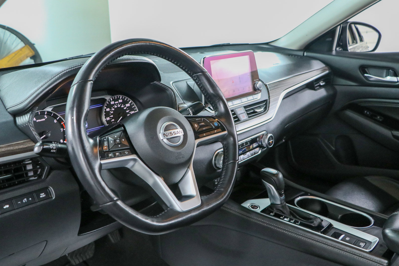Used 2021 Nissan Altima 2.5 SL FWD image 23