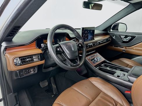 Used 2022 Lincoln Aviator Reserve w/ Equipment Group 201A image 9