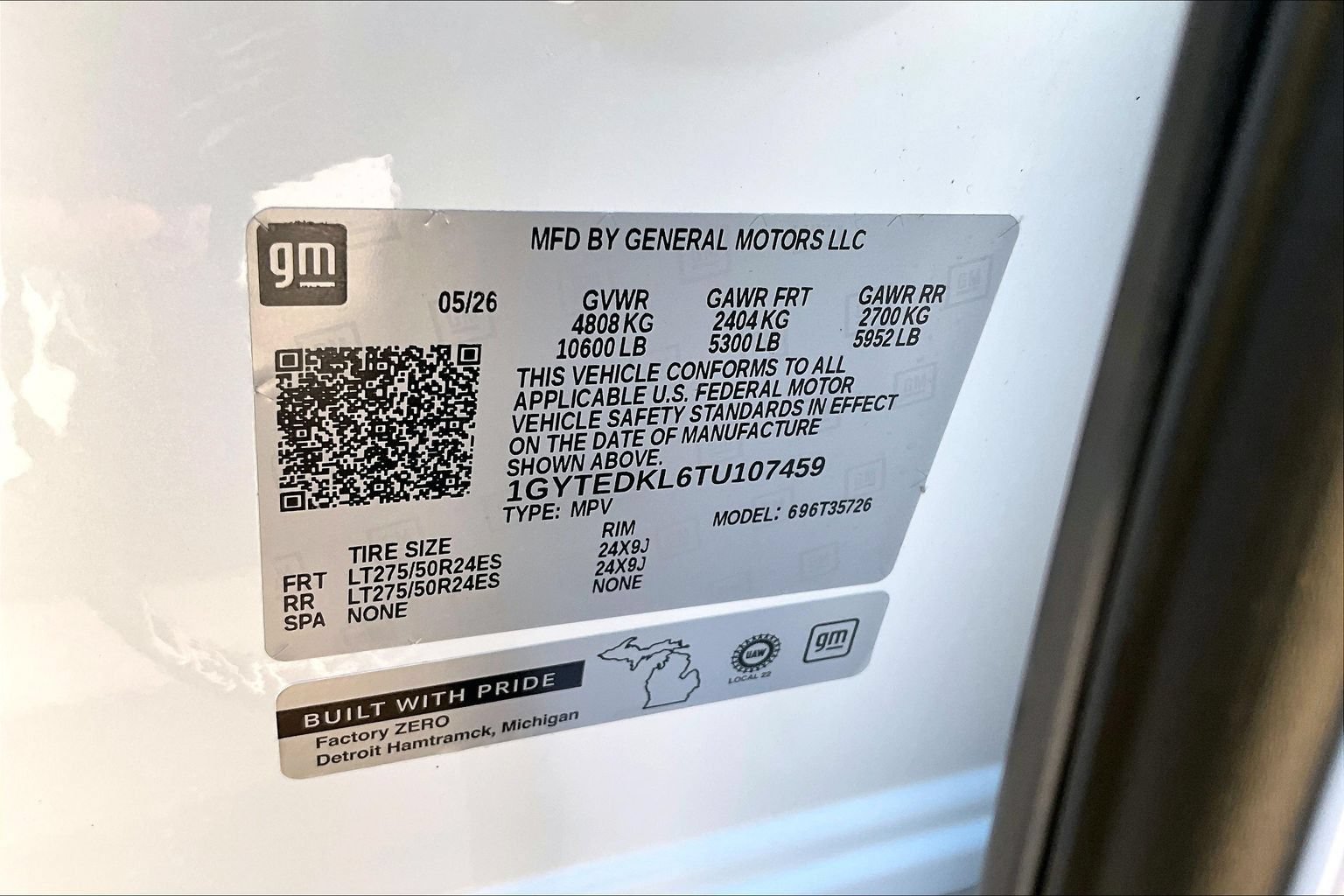 New 2026 Cadillac Escalade IQ Luxury 2 w/ LPO, Floor Liner Package AWD/4WD image 37
