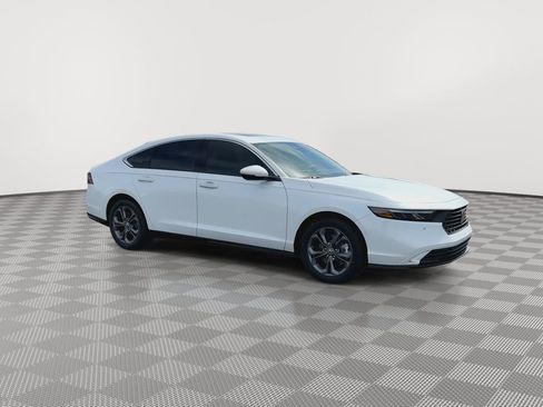 New 2026 Honda Accord EX-L image 2
