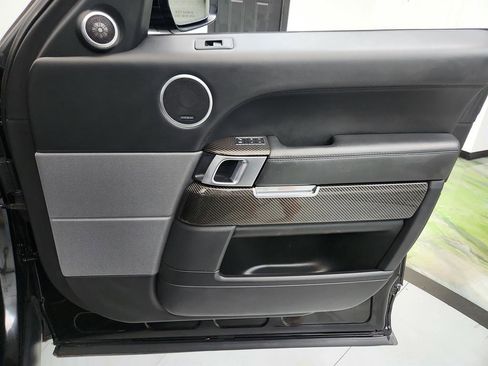 Used 2017 Land Rover Range Rover Sport SVR image 29