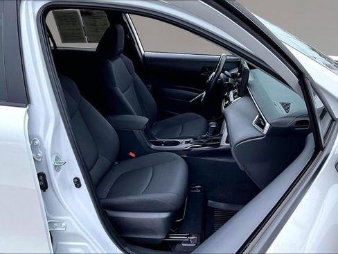 Used 2024 Toyota Corolla Cross LE FWD image 26