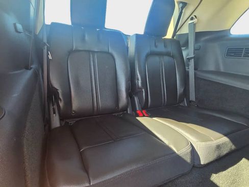 Used 2016 Lincoln MKT AWD image 15