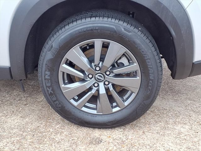 Used 2024 Nissan Pathfinder SV AWD/4WD image 20