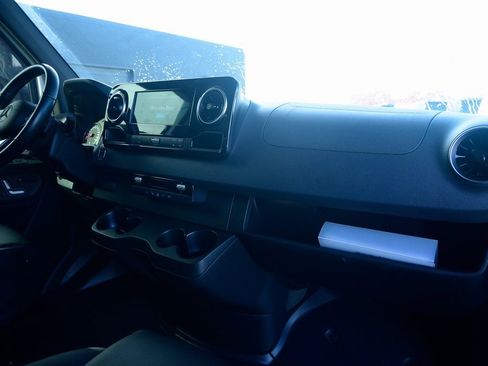Used 2020 Mercedes-Benz Sprinter 3500 image 12