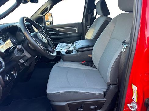 Used 2024 RAM 2500 Big Horn w/ Bed Utility Group image 9