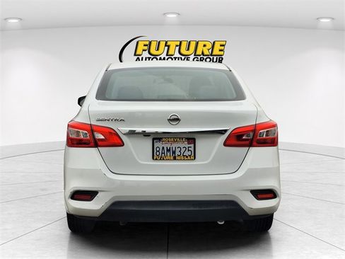 Used 2018 Nissan Sentra S image 8