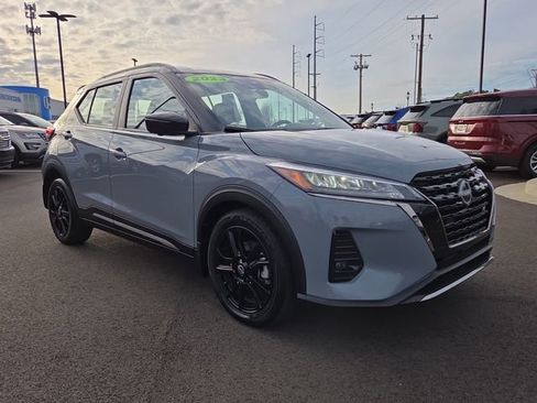 Used 2023 Nissan Kicks SR w/ SR Premium Package image 7