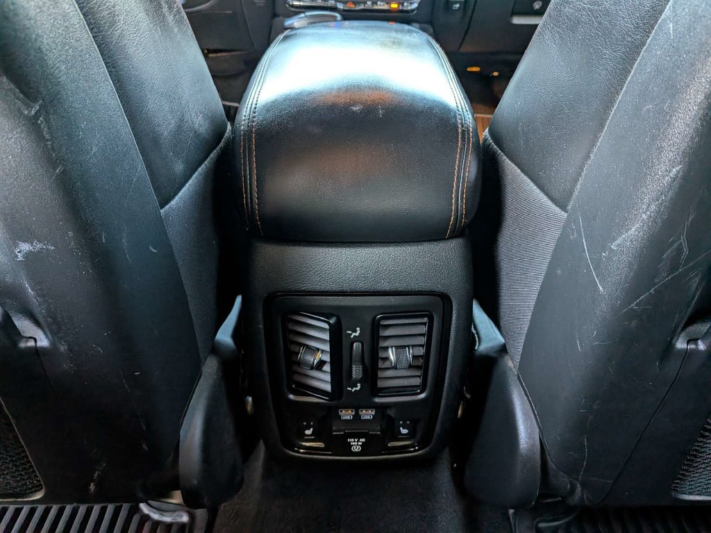 Used 2022 Dodge Durango R/T w/ Tow 'N Go Package AWD/4WD image 18