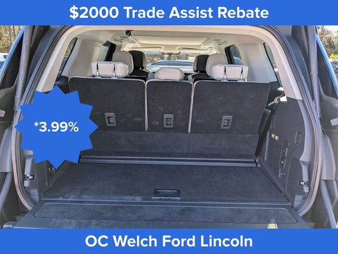 Certified 2025 Lincoln Navigator Reserve AWD/4WD image 15