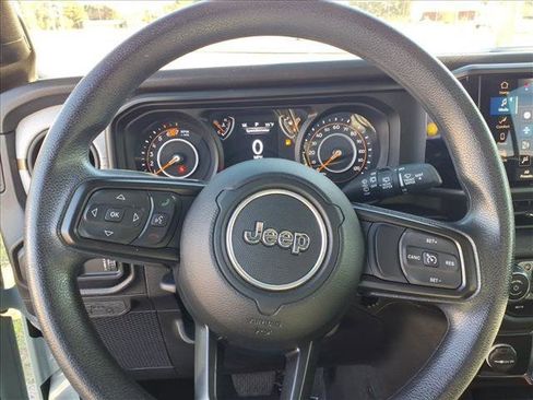 Used 2024 Jeep Wrangler Sport image 28
