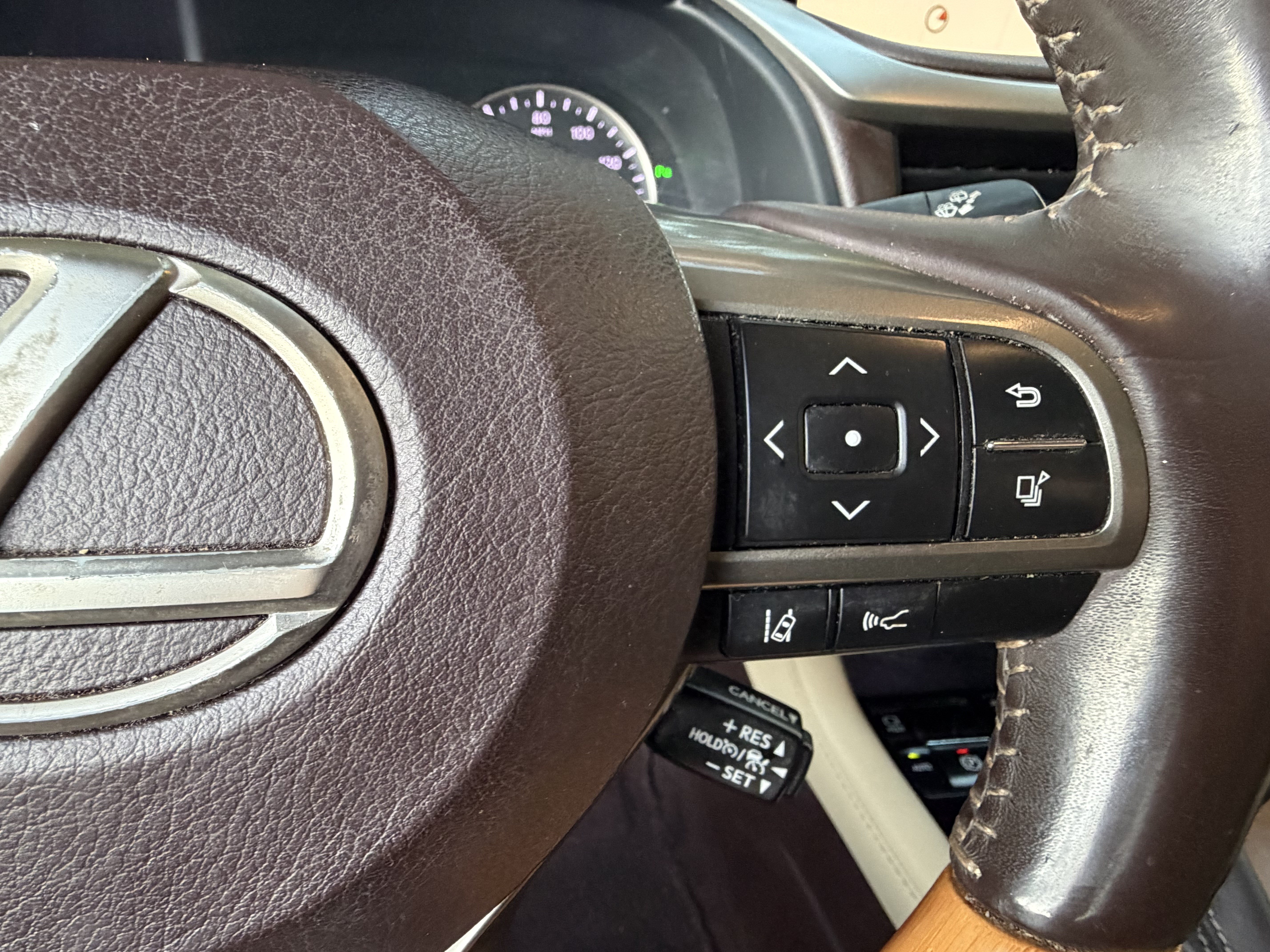 Used 2016 Lexus RX 350 FWD w/ Premium Package image 17