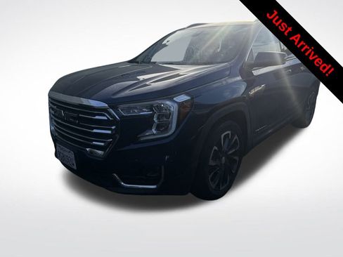 Used 2023 GMC Terrain SLT image 1