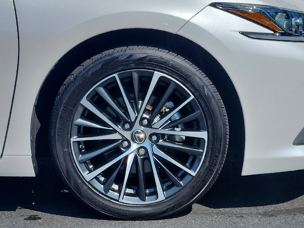 Used 2024 Lexus ES 350 w/ Premium Package FWD image 14