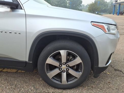 Used 2020 Chevrolet Traverse LT w/ LT Premium Package AWD/4WD image 26