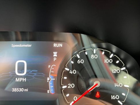 Used 2025 Jeep Compass Trailhawk AWD/4WD image 6