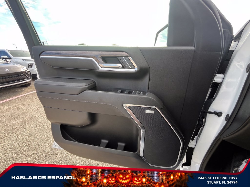 Used 2025 Chevrolet Silverado 1500 LTZ AWD/4WD image 23
