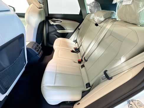 New 2025 Audi Q5 Premium Plus image 21