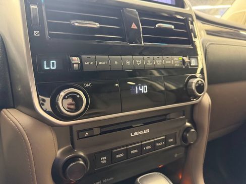 Used 2023 Lexus GX 460 Premium w/ Premium Package AWD/4WD image 28
