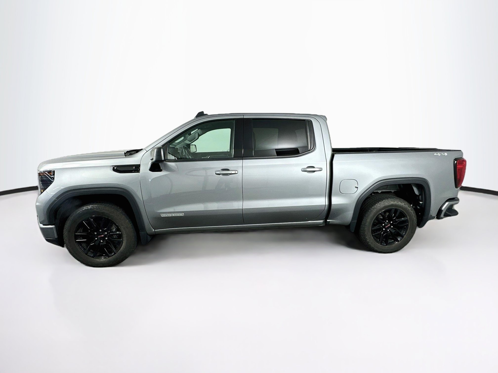 Used 2024 GMC Sierra 1500 Elevation AWD/4WD image 4