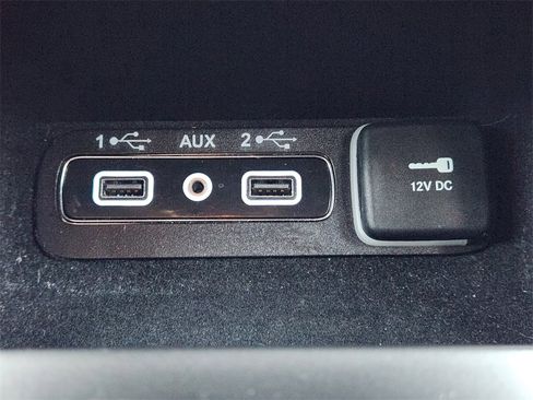 Used 2020 Jeep Grand Cherokee Laredo image 23