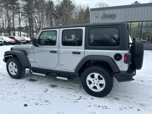 Used 2019 Jeep Wrangler Unlimited Sport S image 10