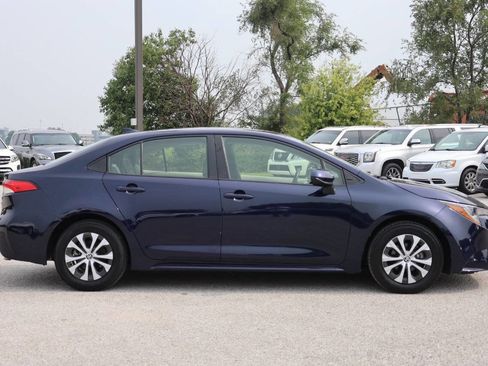 Used 2022 Toyota Corolla LE image 7