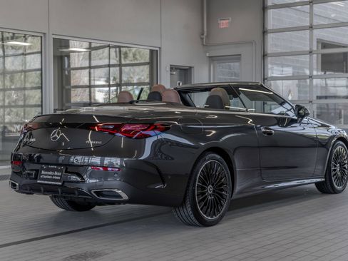 Certified 2026 Mercedes-Benz CLE 300 4MATIC Cabriolet image 32