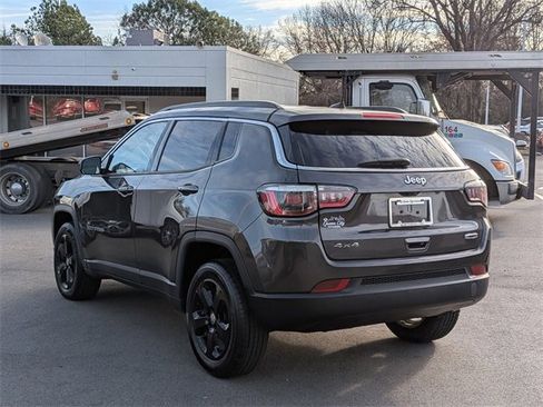 Used 2019 Jeep Compass Latitude w/ Cold Weather Group image 5