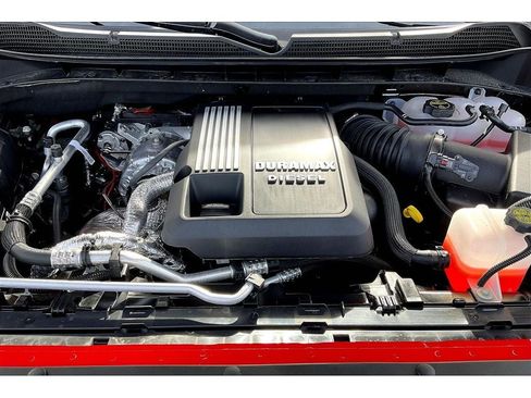 Used 2025 Chevrolet Silverado 1500 ZR2 image 12