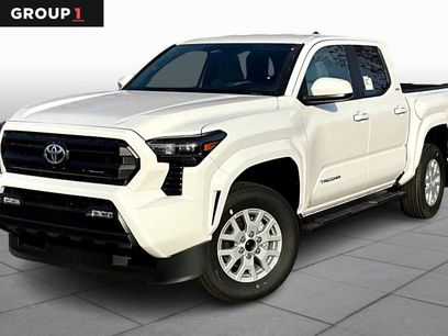New 2025 Toyota Tacoma SR5