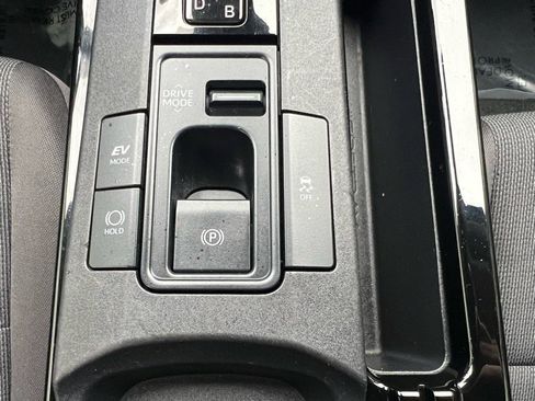 Used 2024 Toyota Prius LE image 16