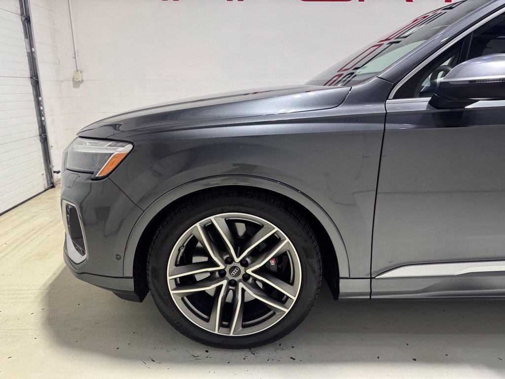 Used 2025 Audi SQ7 Prestige AWD/4WD image 2
