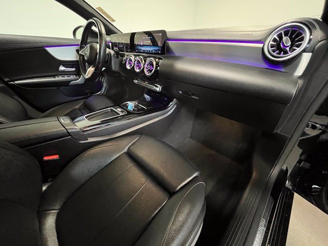 Used 2025 Mercedes-Benz CLA 250 image 10