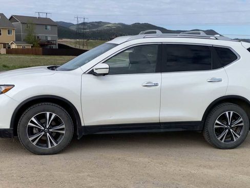 Used 2020 Nissan Rogue SV w/ Premium Package AWD/4WD image 5